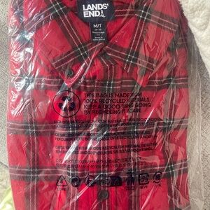 Mens lands ended end medium/tall flannel button down shirt.  NWT